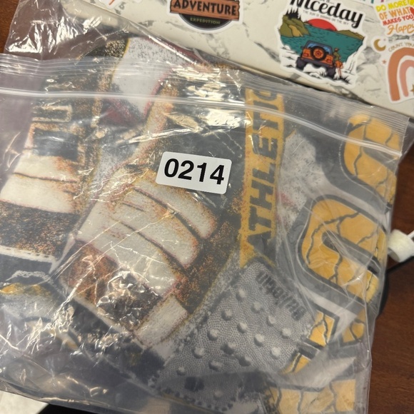 Vintage Boston Bruins NHL Hockey Goalie Graphic Men's T-Shirt White One Size - Picture 5 of 14